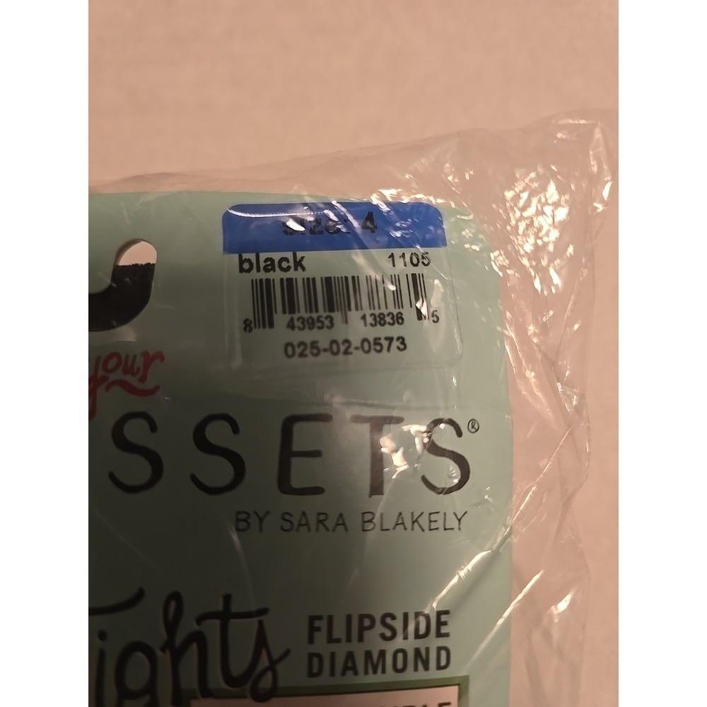 2 Pair Of Spanx Assets Shaping Tights Black Textured Wishbone/Diamond Size 4 NWT - Picture 4 of 9